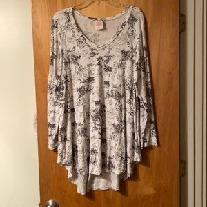 Long sleeve tunic tee